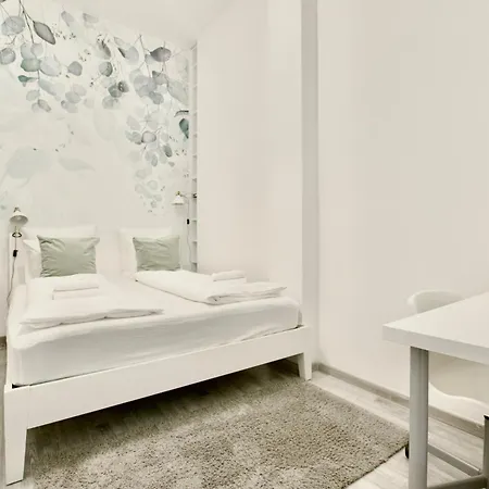 Apartment Standard By Hi5- Csengery Street Budapest