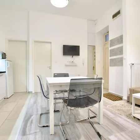 Standard By Hi5- Csengery Street Budapest