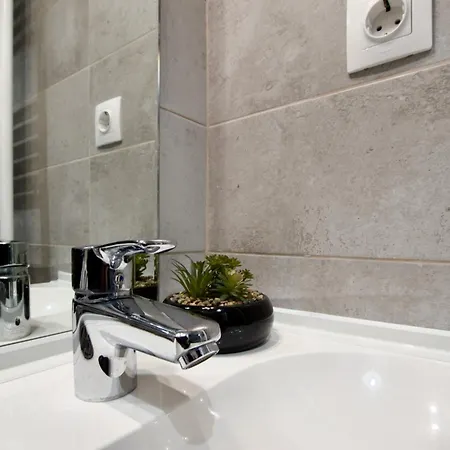 Apartment Standard By Hi5- Csengery Street Budapest